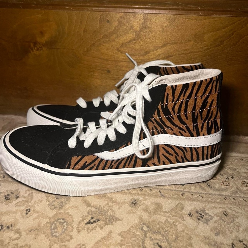 Van tiger print high tops